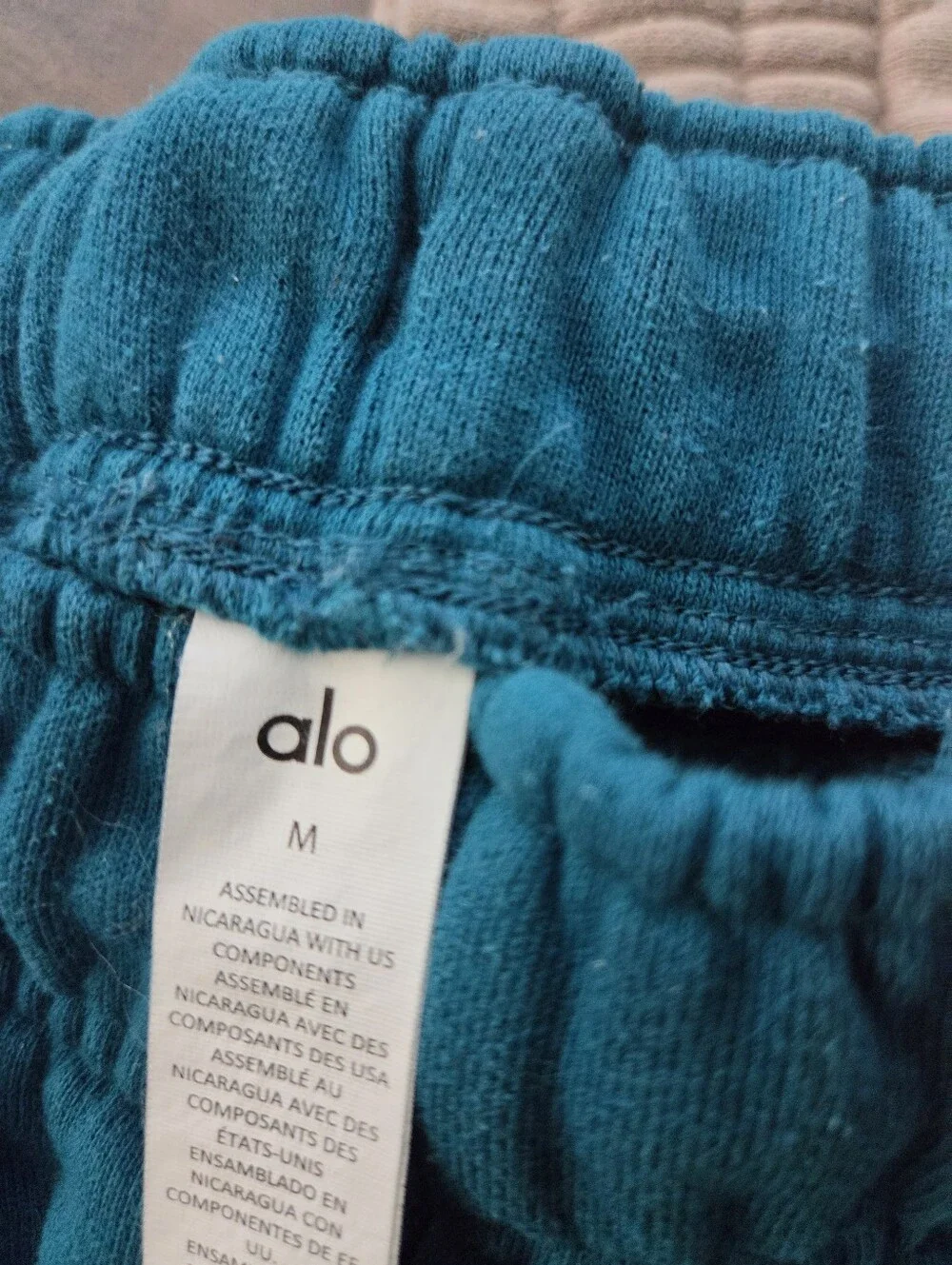 Alo Yoga Accolade Jogger in Eclipse Blue sz MEDIUM